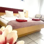 Alpesi Downtown 3* Sopron