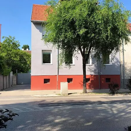 Alpesi Downtown * Sopron