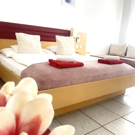 Alpesi Downtown 3* Sopron