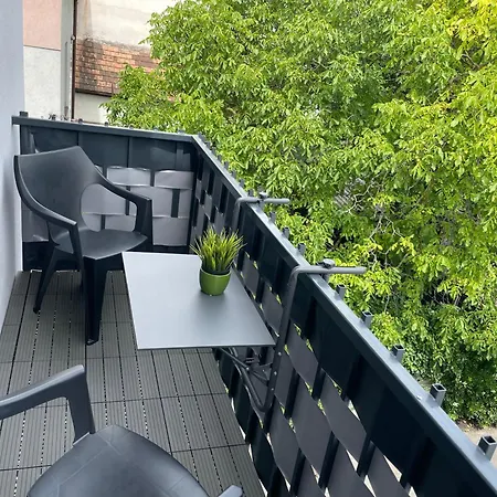 Alpesi Downtown 3*