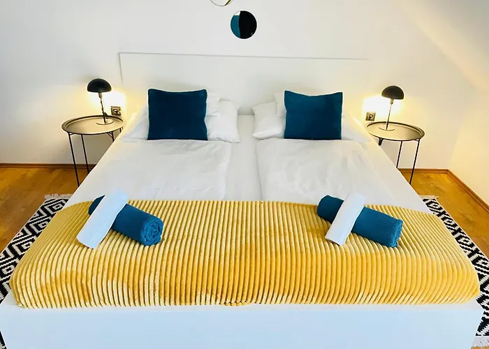 Maison d'hôtes Alpesi Downtown 3*