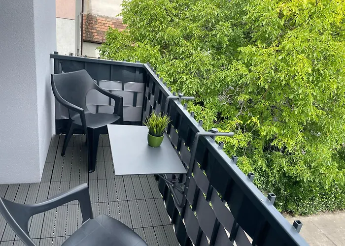 Alpesi Downtown 3*